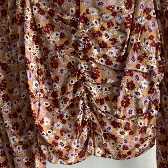 SOPHIE RUE Cinched Front Blouse - Picture 5 of 7